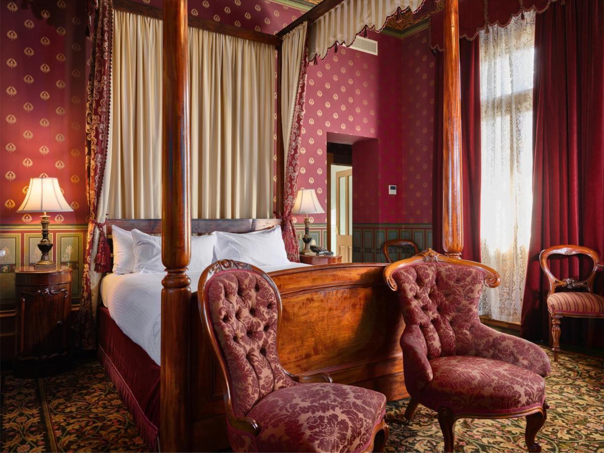 Craig'S Royal Hotel Ballarat Exterior photo A bedroom at the hotel