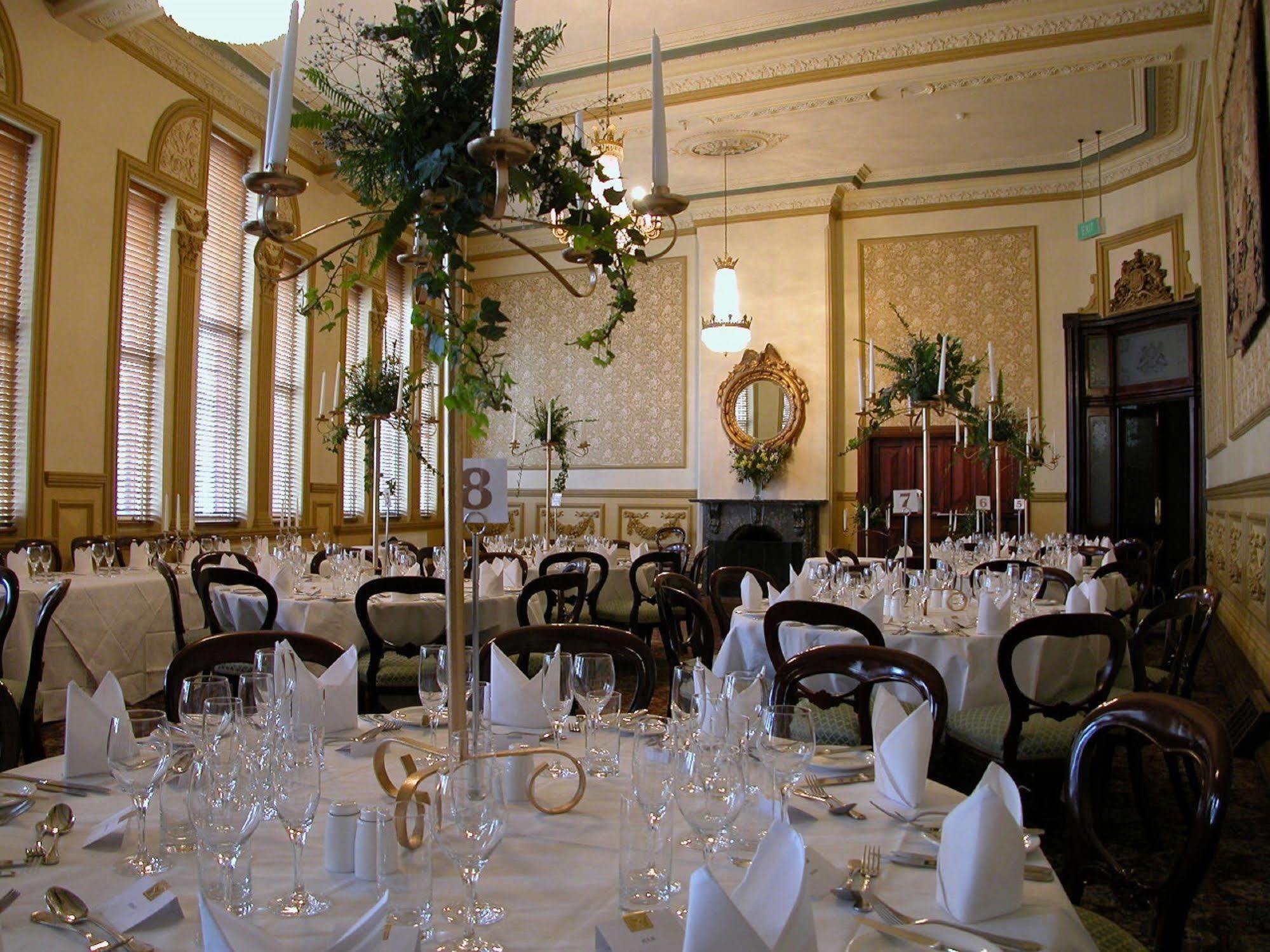 Craig'S Royal Hotel Ballarat Exterior photo The dining room at the Old Bank of Montreal