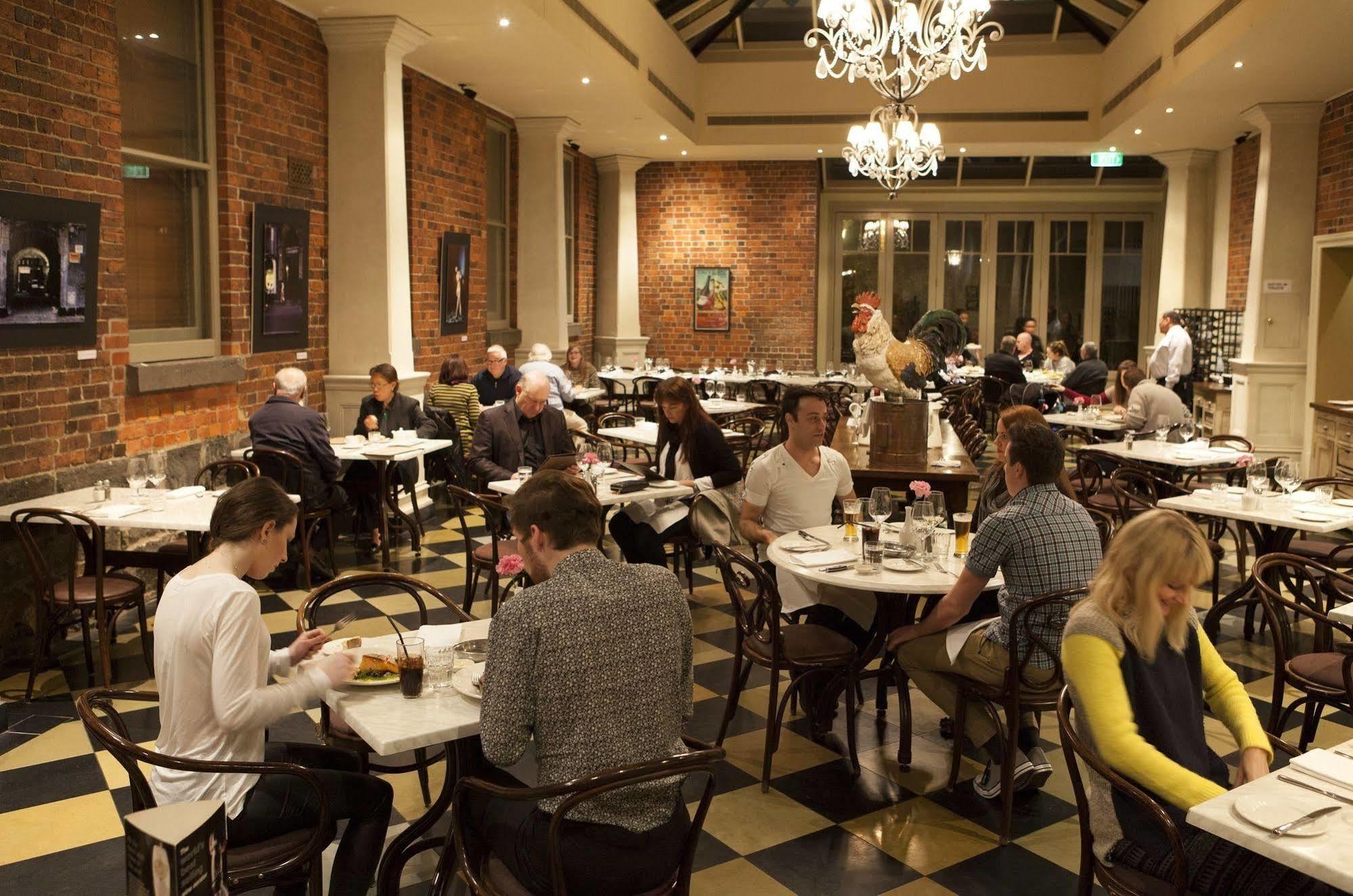 Craig'S Royal Hotel Ballarat Exterior photo Interior of the restaurant
