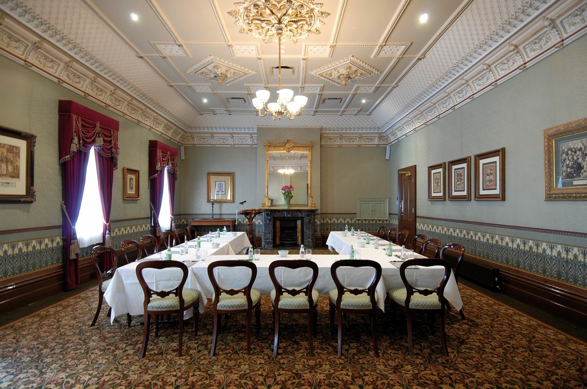 Craig'S Royal Hotel Ballarat Exterior photo The Boardroom